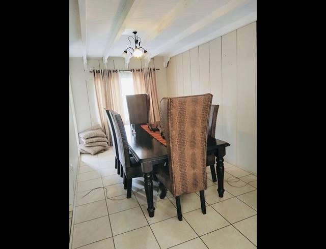 3 BEDROOM HOUSE FOR SALE IN CRYSTAL PARK